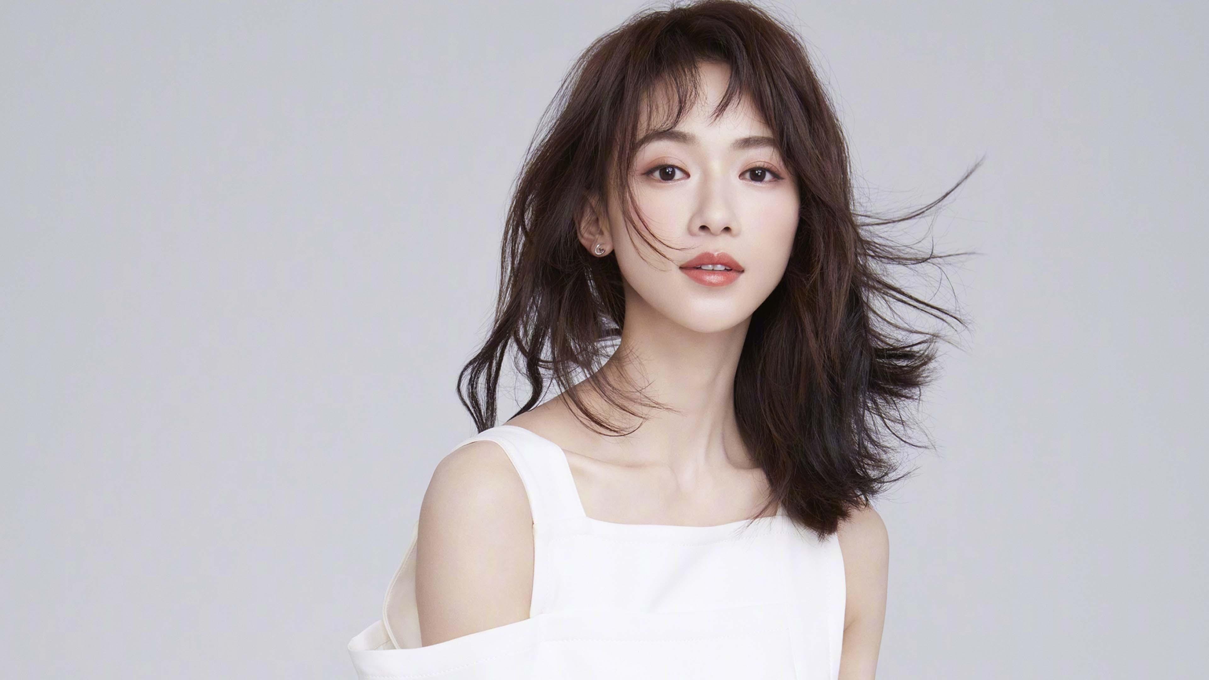 冷雨中的逆袭，勒克莱尔扮演赛道裁判，威廉姆斯绝杀红牛二队的战术罗生门