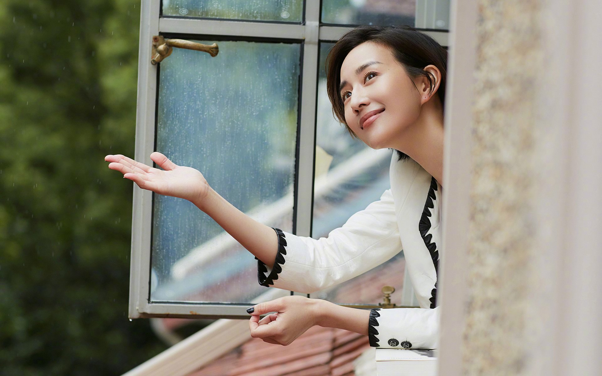 双重封锁，从安哥拉海岸到英超绿茵，封锁如何改变历史与冠军的走向