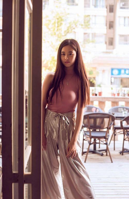 黑马与钢铁之舞，托尼在F1街道赛之夜的逆袭