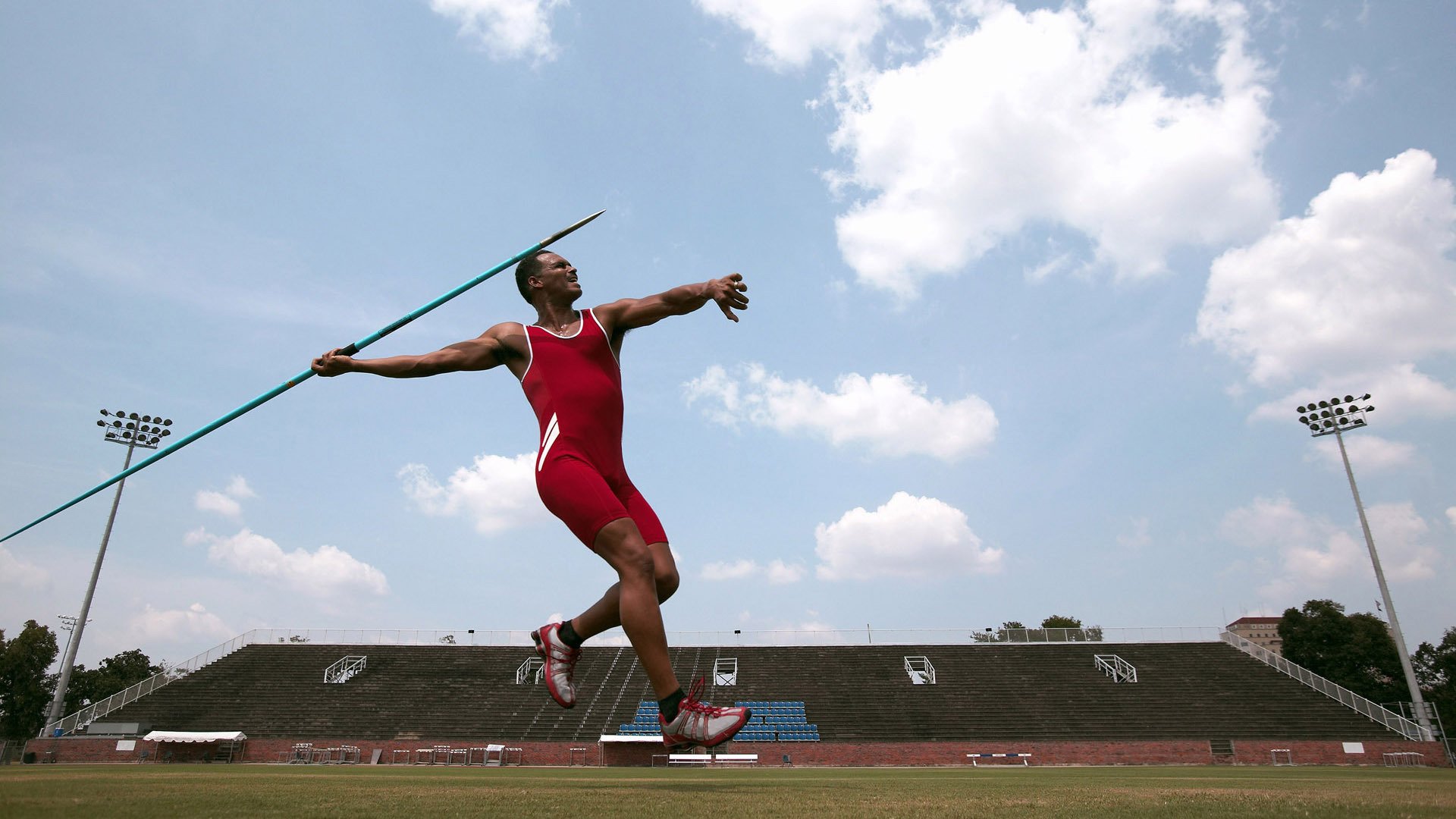 哈兰德飓风席卷欧洲之夜，厄瓜多尔式奇迹降临摩纳哥
