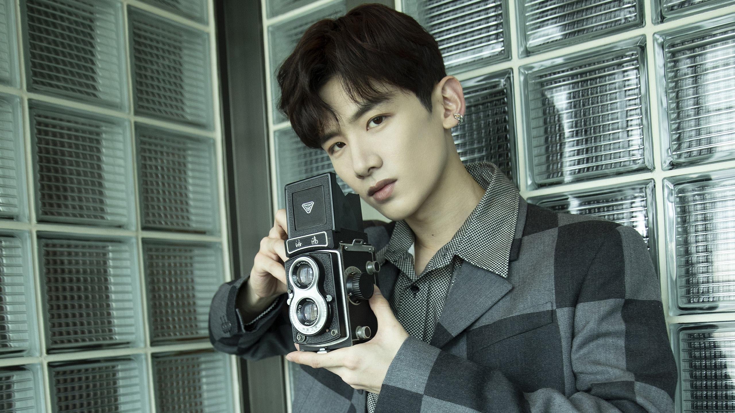 金左脚接管虚拟速度节，当佩德里在赛道超越萨卡的瞬间